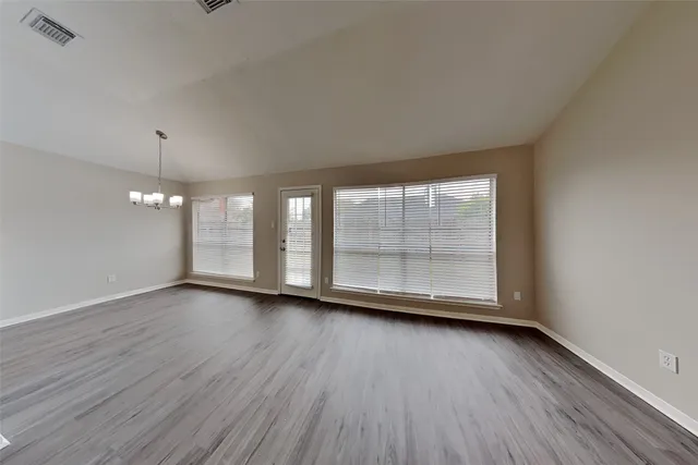 $2,100 | 4311 Duesenberg Court, Pearland, TX 77584