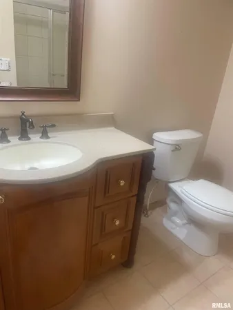 $215,000 | 206 Meadow Drive, Macomb, IL 61455