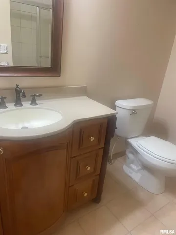 $215,000 | 206 Meadow Drive, Macomb, IL 61455