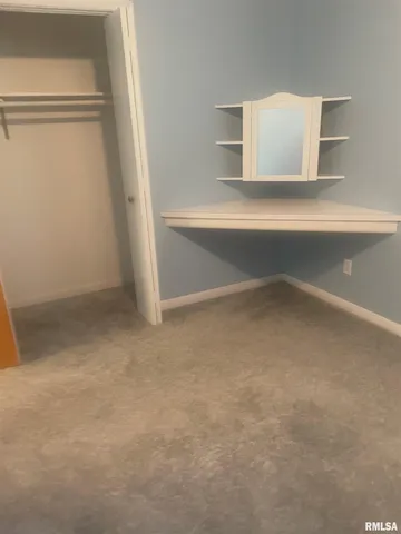 $215,000 | 206 Meadow Drive, Macomb, IL 61455