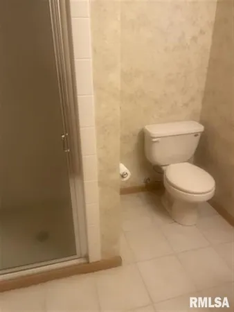 $215,000 | 206 Meadow Drive, Macomb, IL 61455