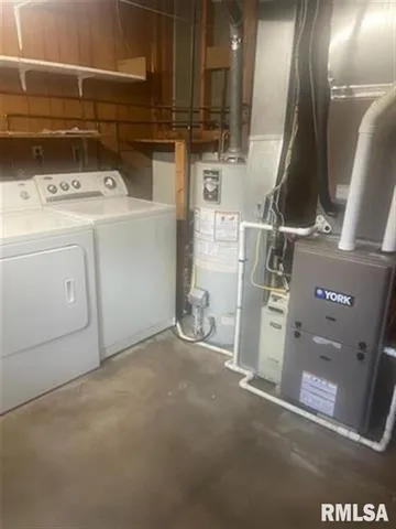 $215,000 | 206 Meadow Drive, Macomb, IL 61455