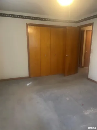 $215,000 | 206 Meadow Drive, Macomb, IL 61455