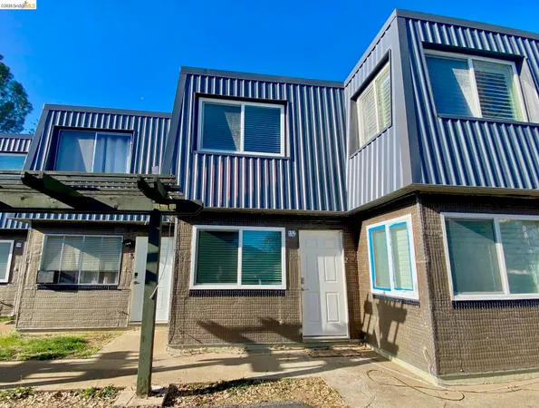 $184,900 | 19096 Dyer Court, Unit 2, Groveland, CA 95321