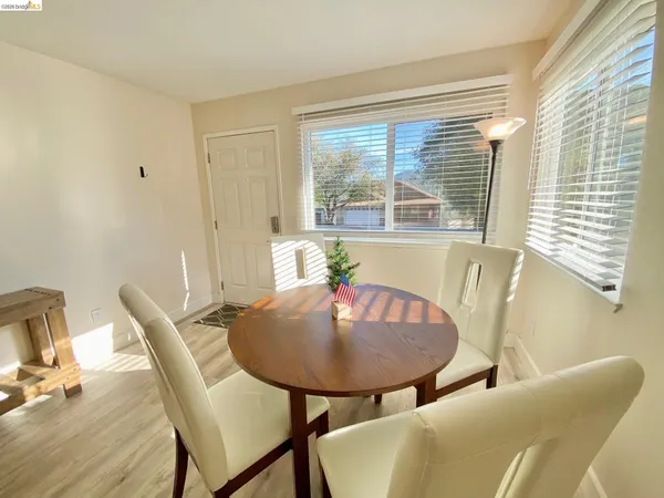 $184,900 | 19096 Dyer Court, Unit 2, Groveland, CA 95321