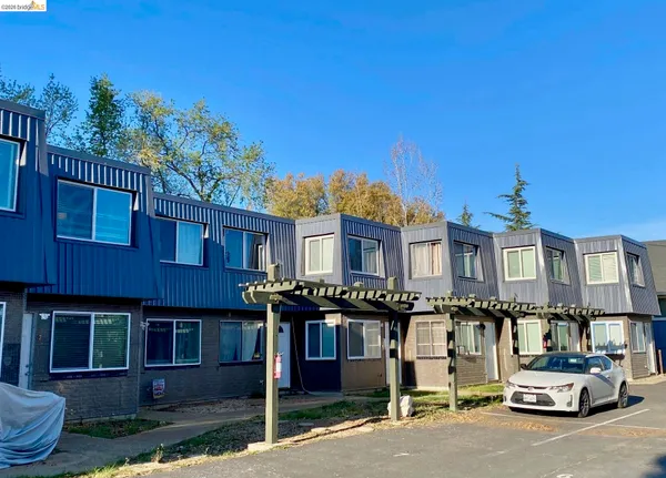 $184,900 | 19096 Dyer Court, Unit 2, Groveland, CA 95321