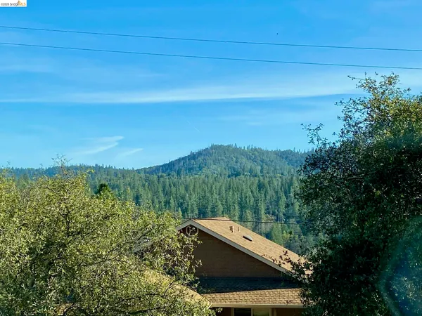 $184,900 | 19096 Dyer Court, Unit 2, Groveland, CA 95321