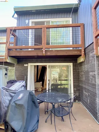 $184,900 | 19096 Dyer Court, Unit 2, Groveland, CA 95321