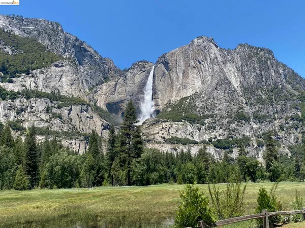 $184,900 | 19096 Dyer Court, Unit 2, Groveland, CA 95321