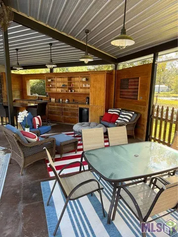 $729,999 | 17820 Highway 42, Livingston, LA 70754