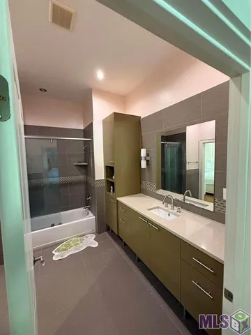 $729,999 | 17820 Highway 42, Livingston, LA 70754