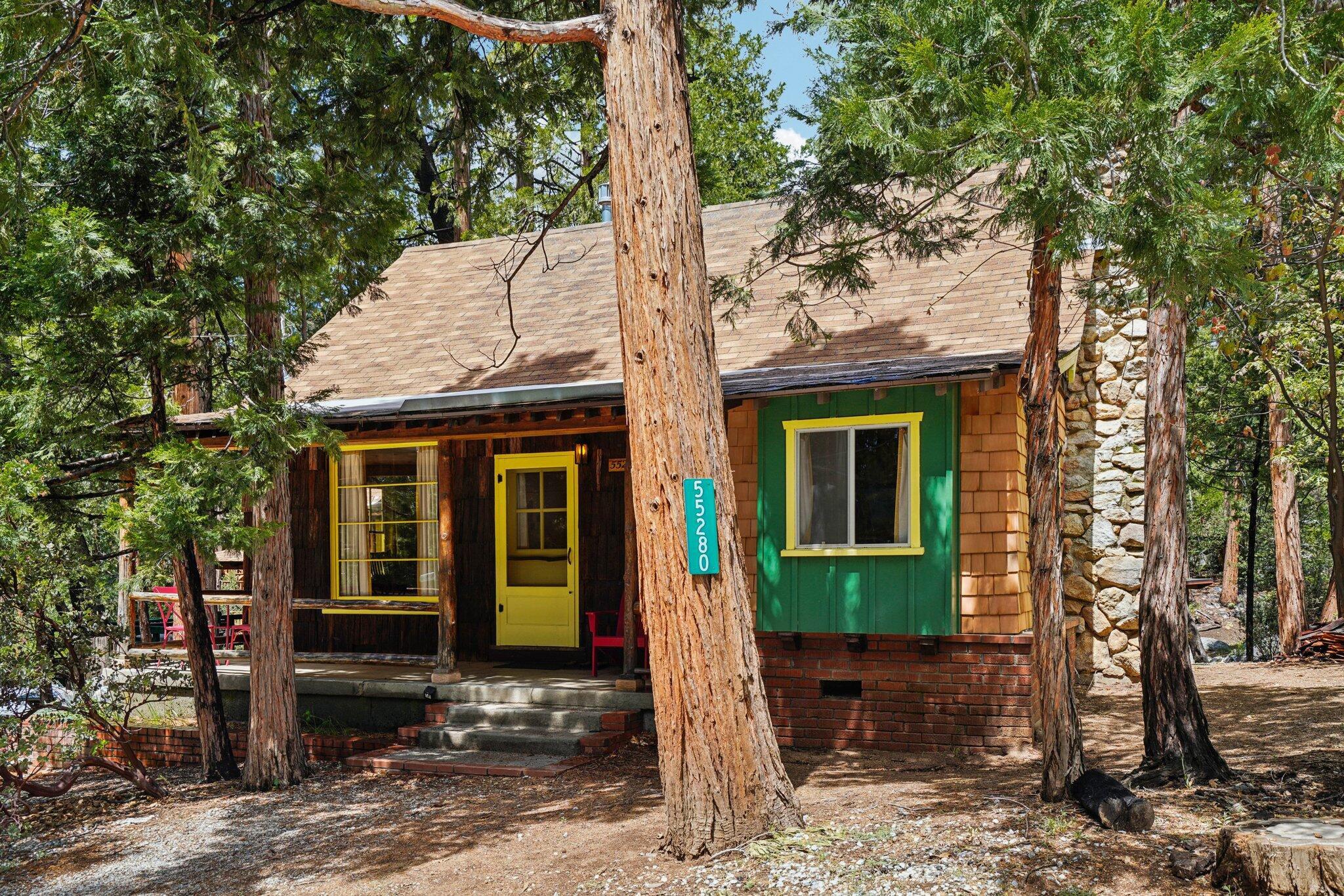 55280 Circle Way Idyllwild, CA 92549 - Photo 1 of 27 a front view of a house