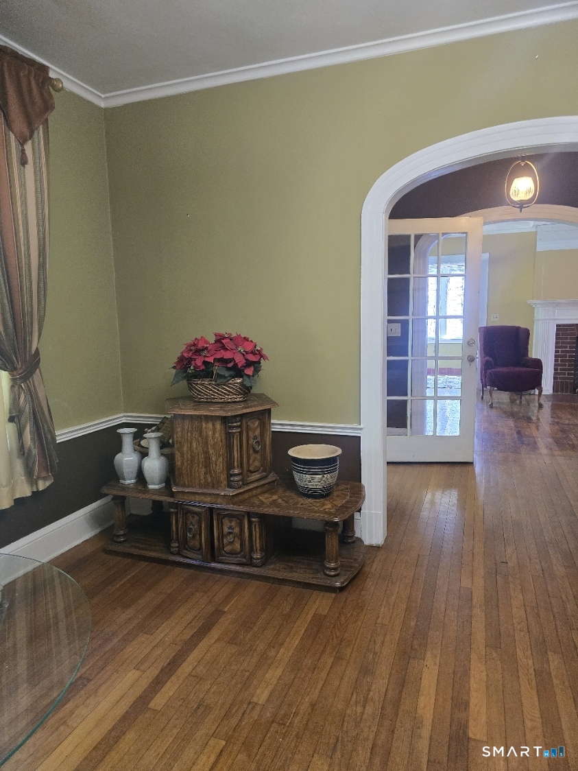 197 Ridgefield Street Hartford, CT 06112 - Photo 10 of 23 Entry Way To Dinning Room