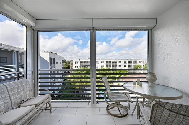 $289,900 | 1541 South Ocean Boulevard, Unit 419, Pompano Beach, FL 33062