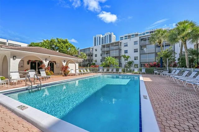 $289,900 | 1541 South Ocean Boulevard, Unit 419, Pompano Beach, FL 33062