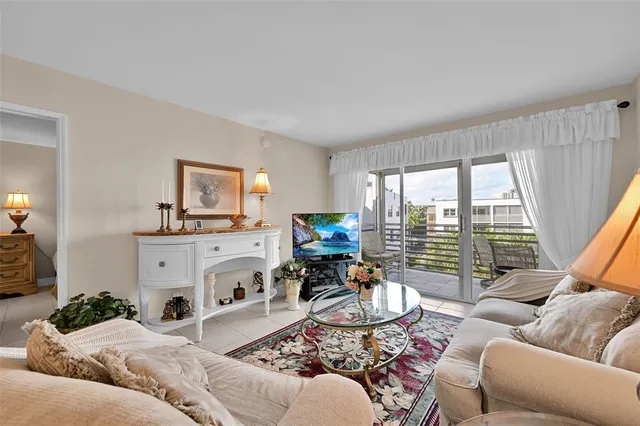 $289,900 | 1541 South Ocean Boulevard, Unit 419, Pompano Beach, FL 33062