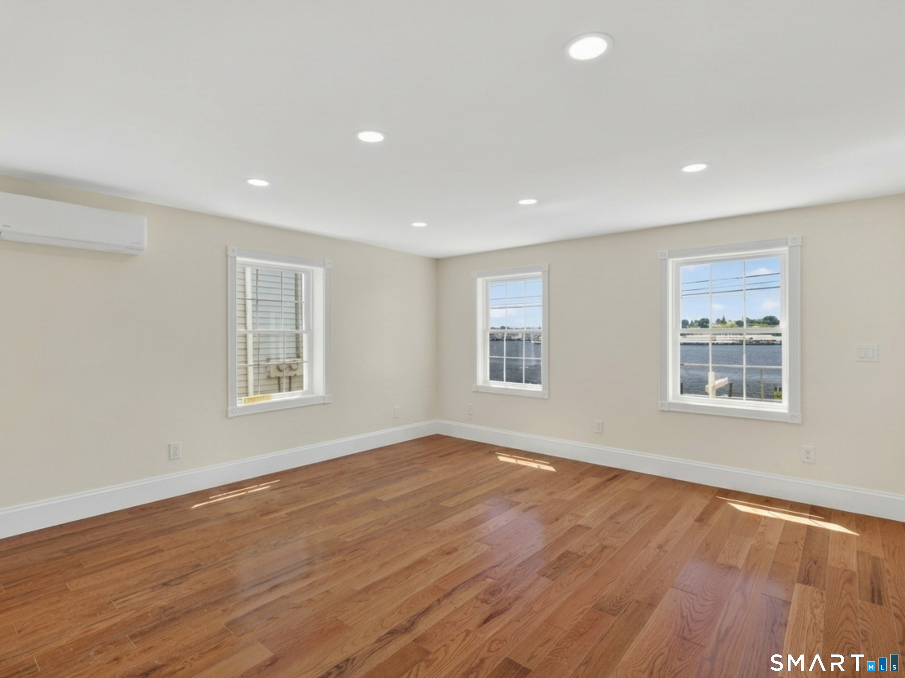 108 Thames Street Groton, CT 06340 - Photo 13 of 40