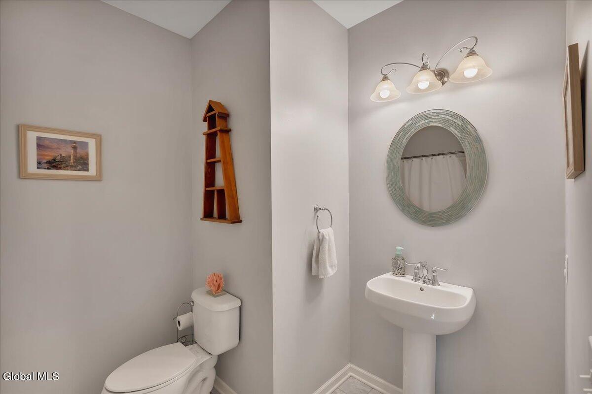 4 Elena Court Halfmoon, NY 12065 - Photo 22 of 62 26-IMG_2071