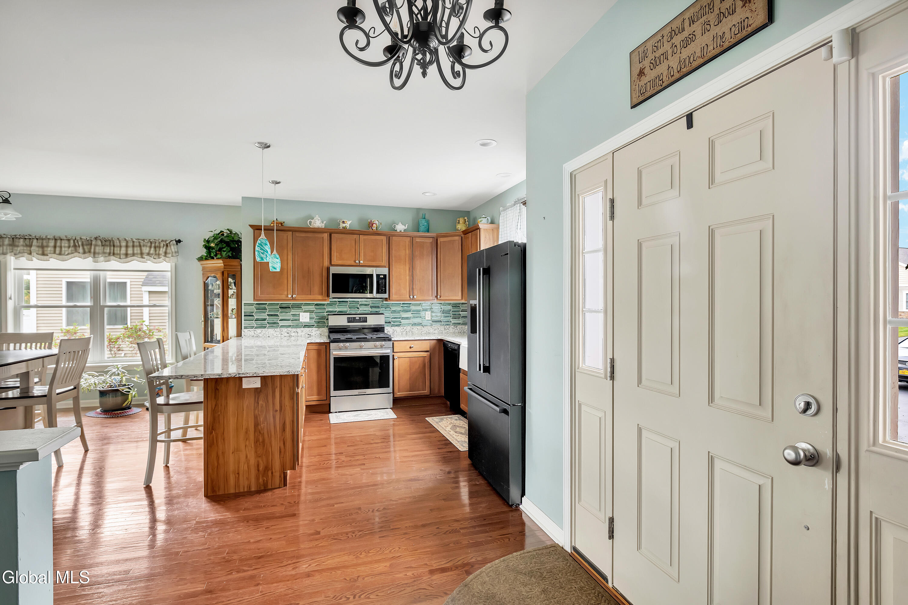 4 Elena Court Halfmoon, NY 12065 - Photo 3 of 62 08-IMG_1926