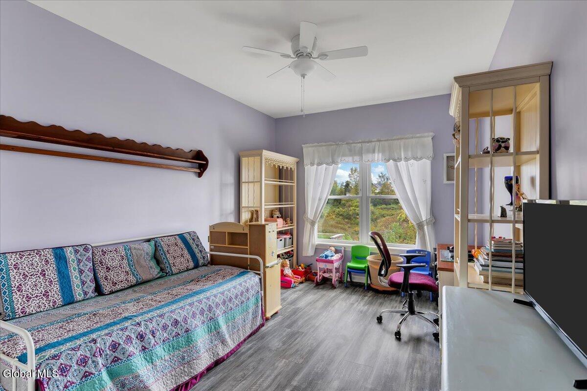 4 Elena Court Halfmoon, NY 12065 - Photo 31 of 62 36-IMG_2151