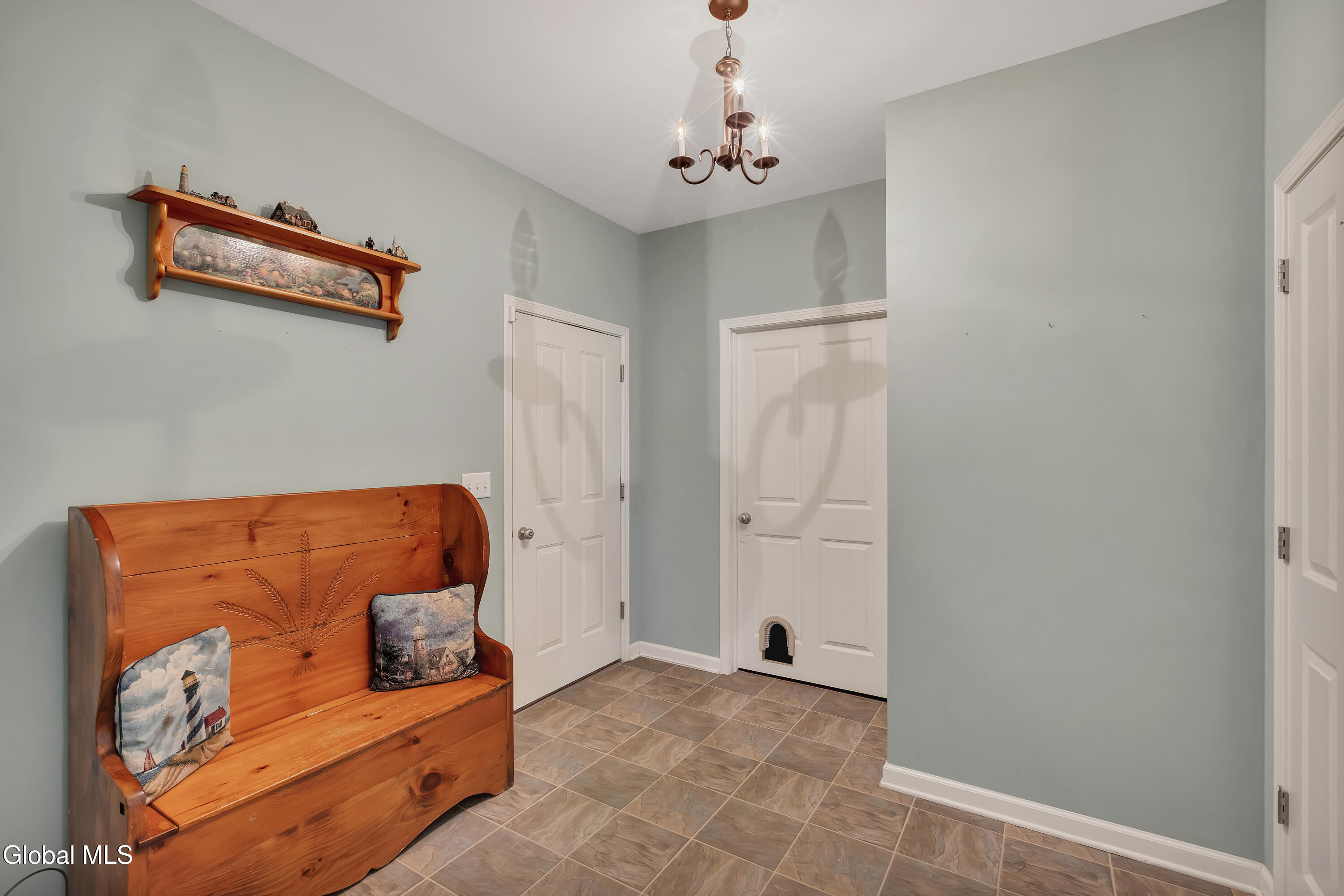 4 Elena Court Halfmoon, NY 12065 - Photo 34 of 62 04-IMG_2168