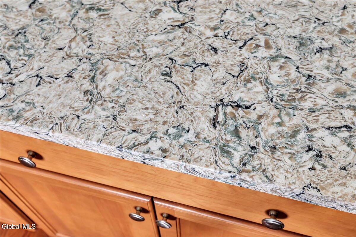 4 Elena Court Halfmoon, NY 12065 - Photo 8 of 62 15-IMG_1996