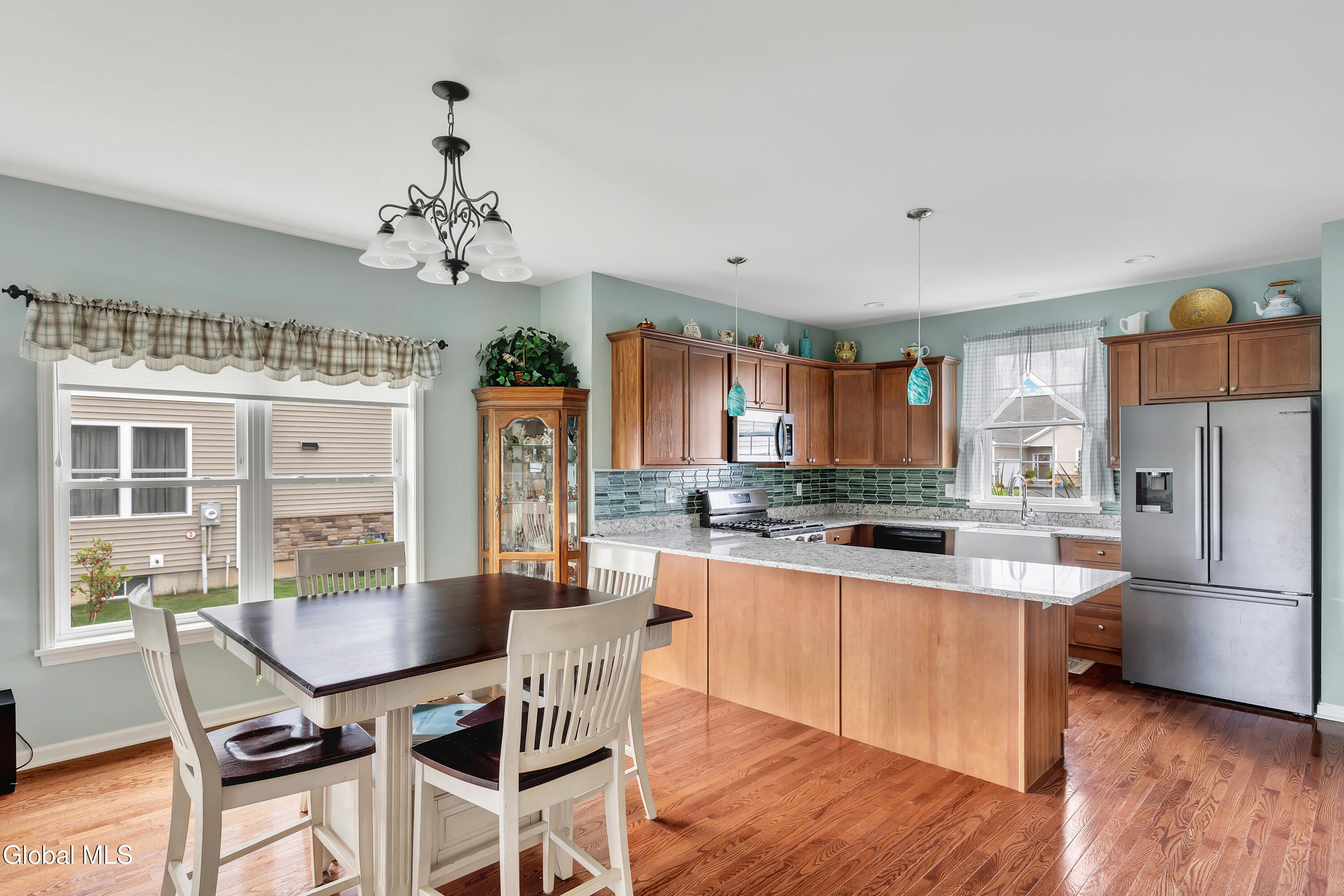 4 Elena Court Halfmoon, NY 12065 - Photo 9 of 62 13-IMG_1979