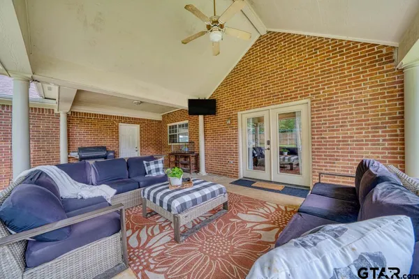 $489,000 | 113 Oak Isle Drive, Longview, TX 75605
