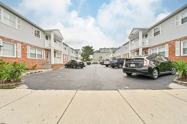 $30,000 | 9506 Ventnor Avenue, Unit 7, Margate City, NJ 08402