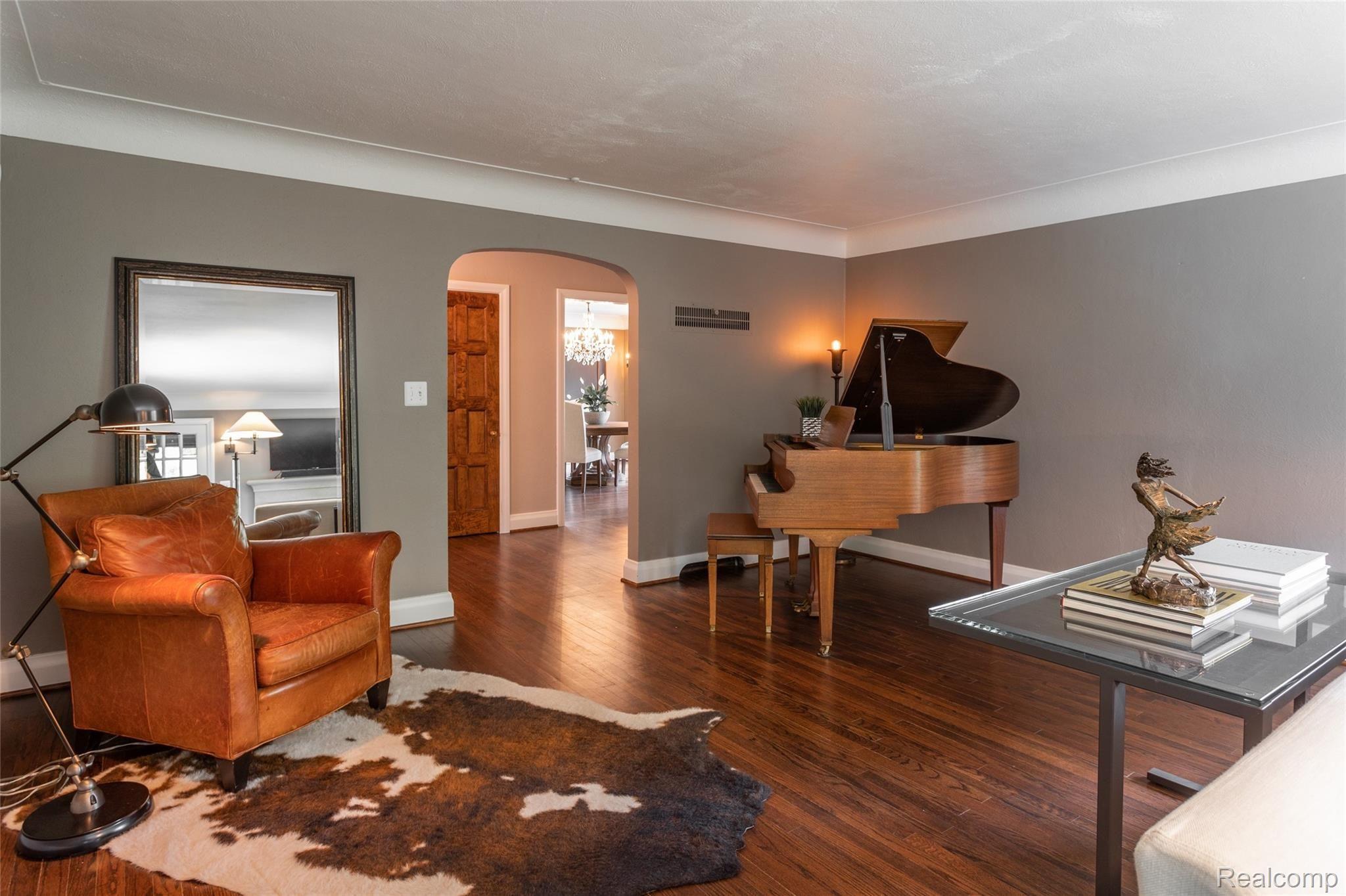 304 Barden Road Bloomfield Hills, MI 48304 - Photo 7 of 53 07.jpg