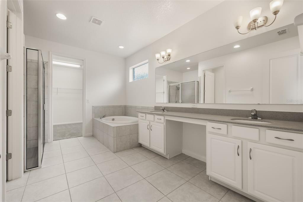 1078 Castlevecchio Loop Orlando, FL 32825 - Photo 17 of 43