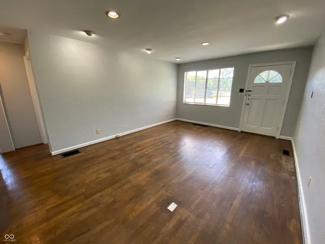 $1,325 | 77 West Westfield Boulevard, Indianapolis, IN 46208