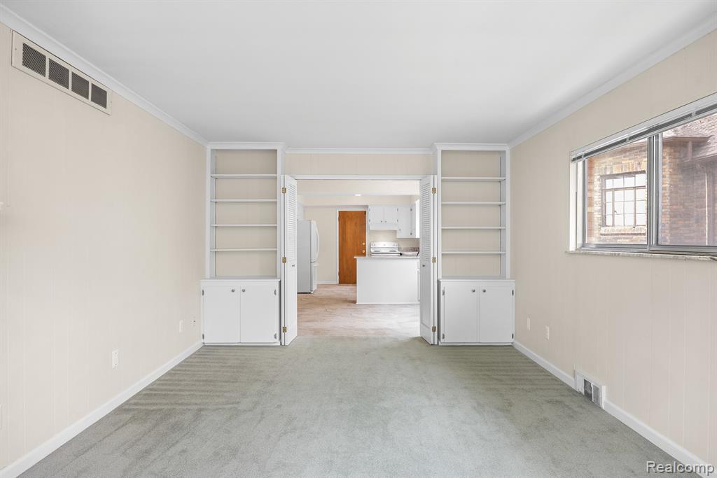 930 Trombley Road Grosse Pointe Park, MI 48230 - Photo 10 of 54 Gallery Image 10