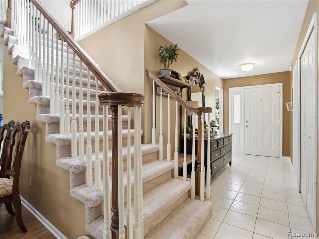 52088 Southview Ridge Macomb, MI 48042 - Photo 5 of 49