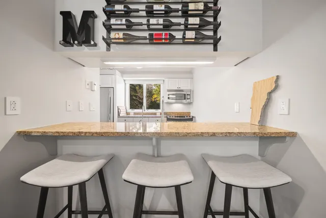 $890,000 | 8 East Birch Road, Unit 103, Stratton, VT 05360