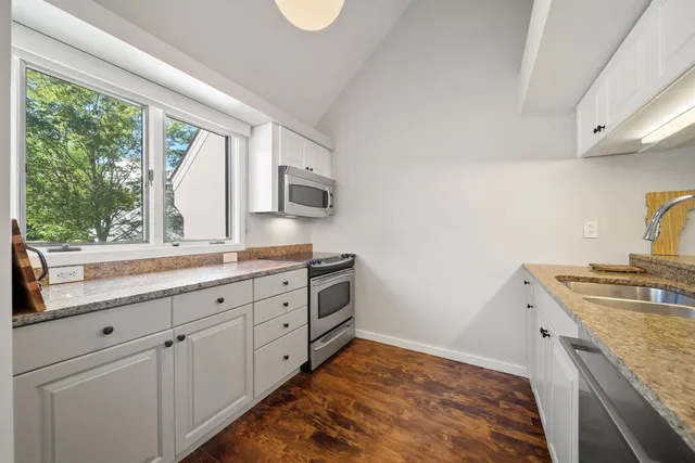 $890,000 | 8 East Birch Road, Unit 103, Stratton, VT 05360