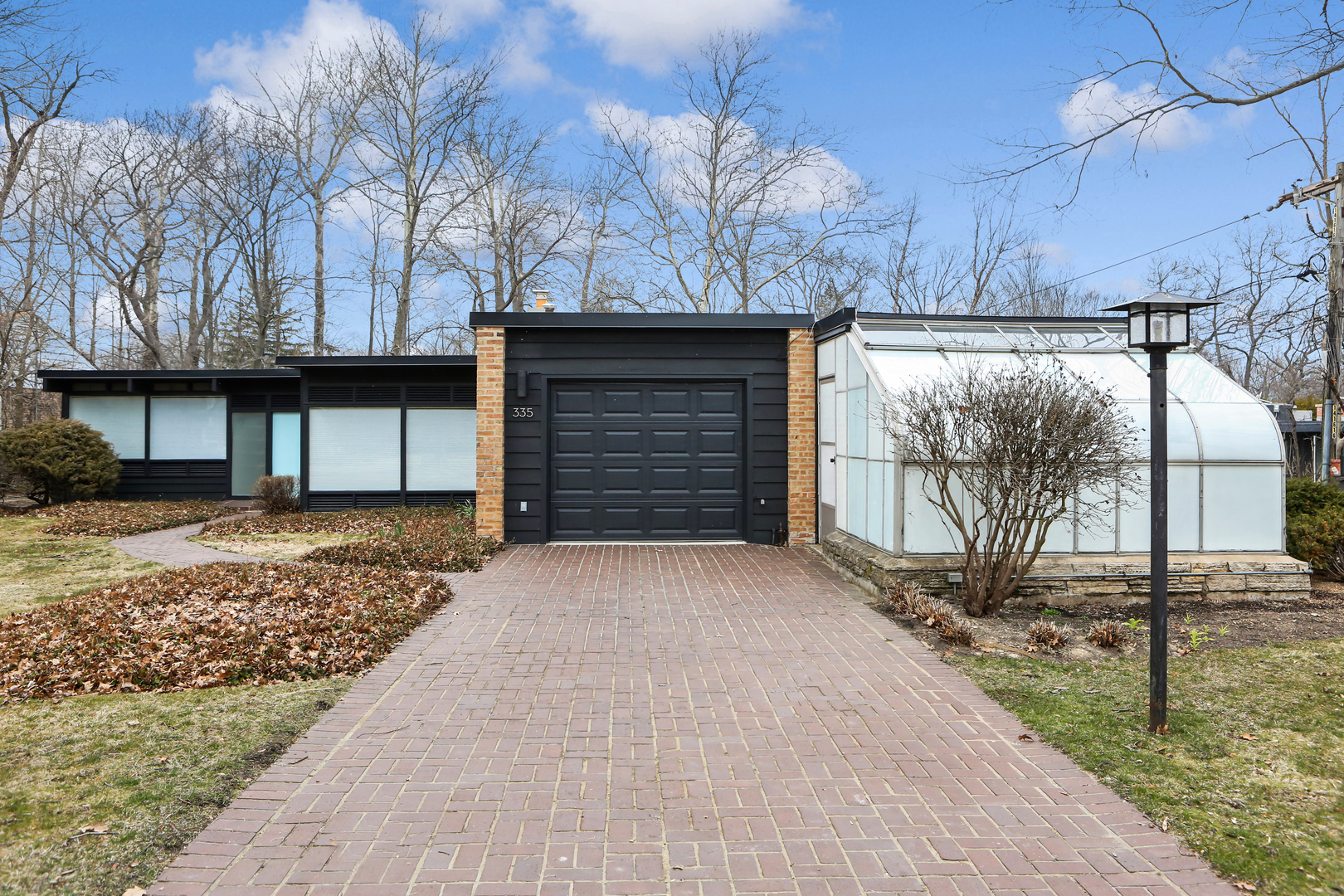 335 Park Place Glencoe, IL 60022 - Photo 1 of 19