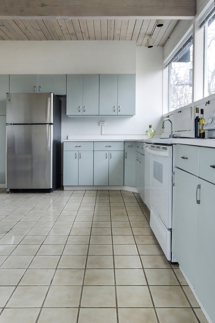 335 Park Place Glencoe, IL 60022 - Photo 8 of 19