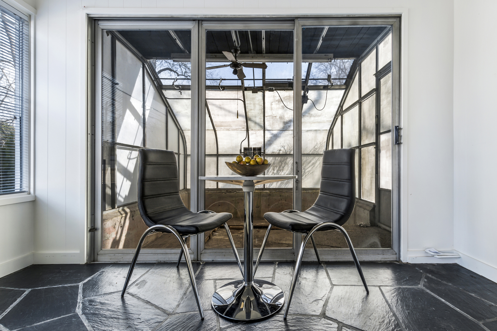 335 Park Place Glencoe, IL 60022 - Photo 10 of 19