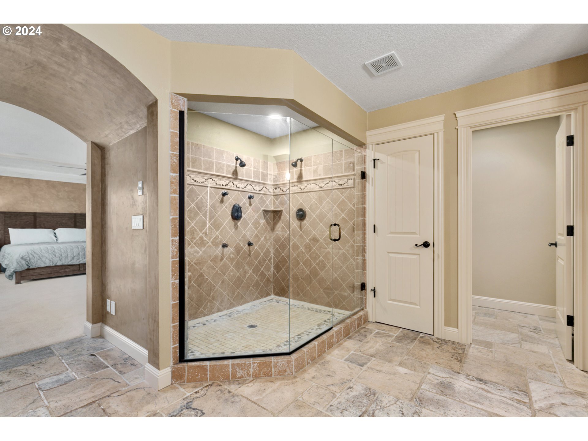 508 Southeast 201st Avenue Camas, WA 98607 - Photo 17 of 41 Attached Bathroom #1