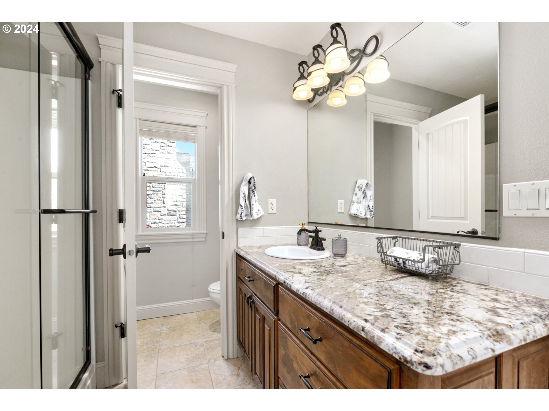 508 Southeast 201st Avenue Camas, WA 98607 - Photo 20 of 41 Attached Bathroom #2