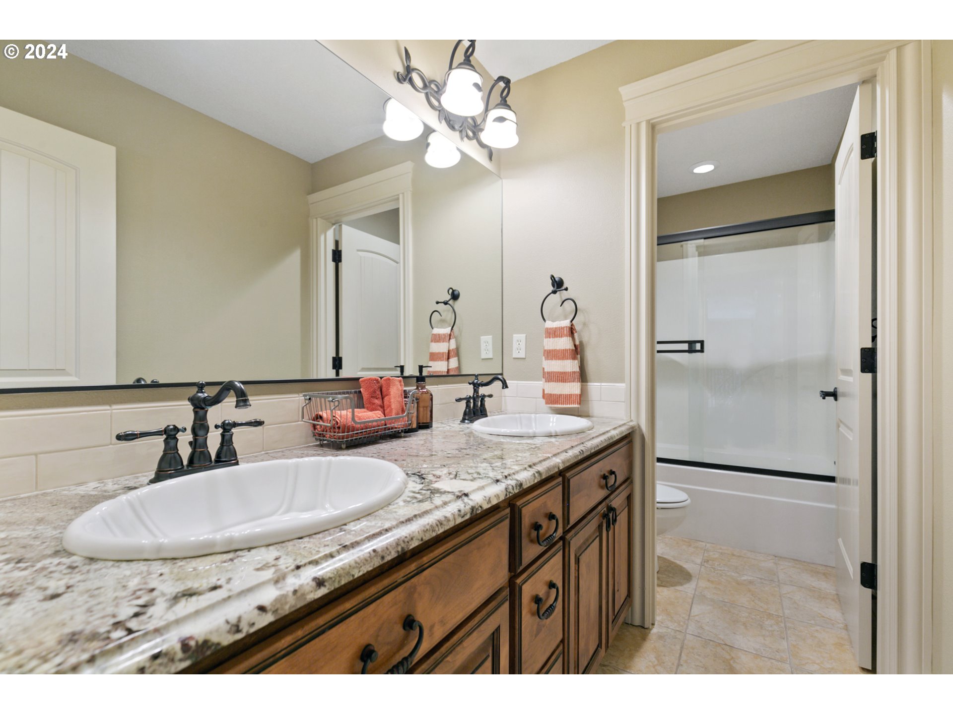 508 Southeast 201st Avenue Camas, WA 98607 - Photo 23 of 41 Bathroom