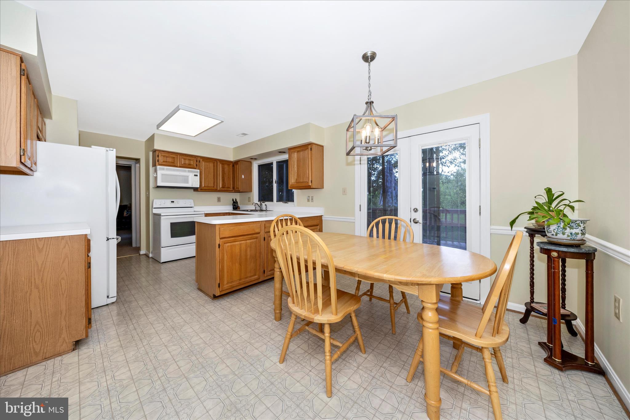 91 Prides Crossing Shenandoah Junction, WV 25442 - Photo 23 of 67 Morning Room & Kitchen
