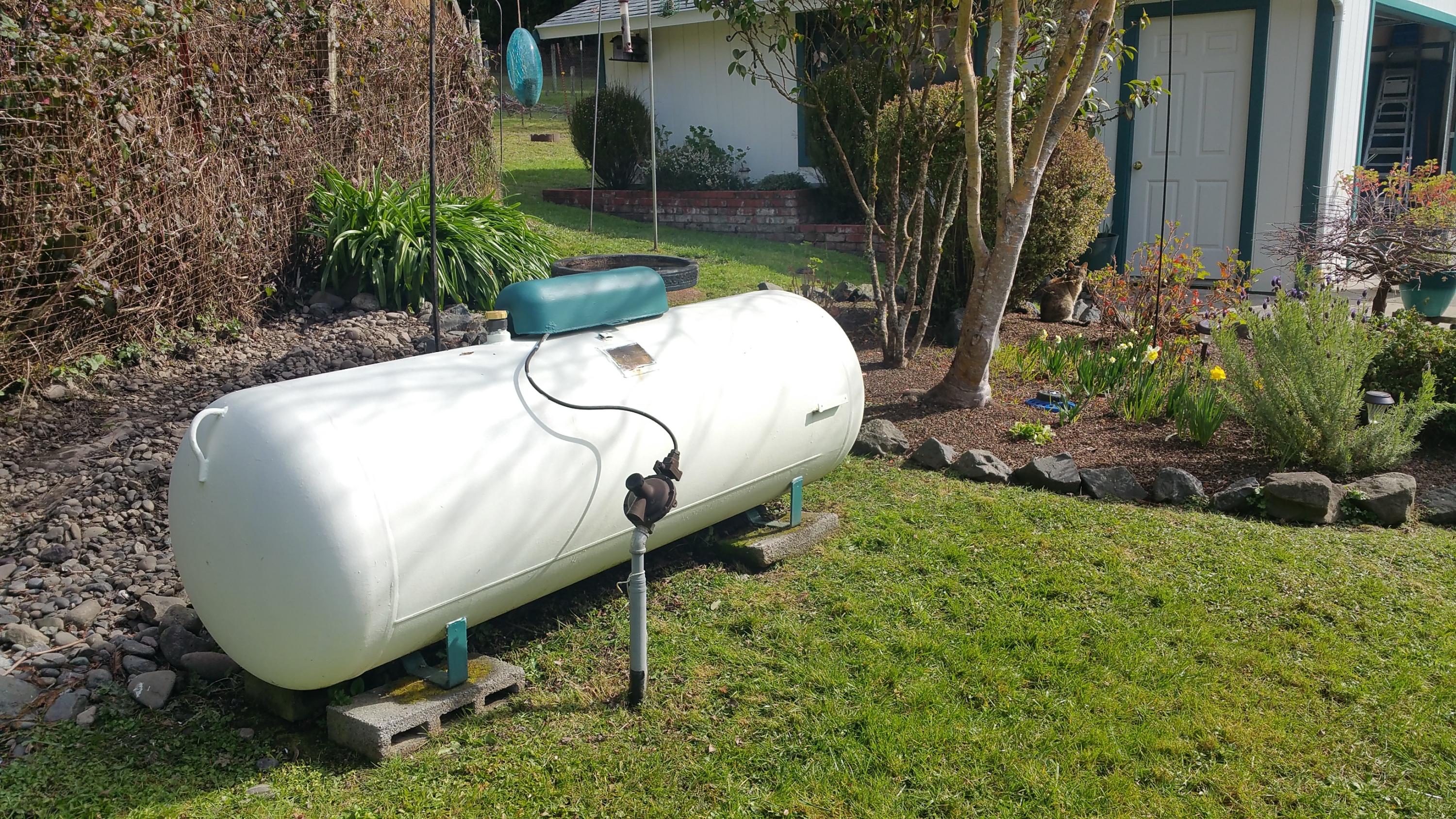 2297 Freshwater Road Eureka, CA 95503 - Photo 22 of 37 Propane tank