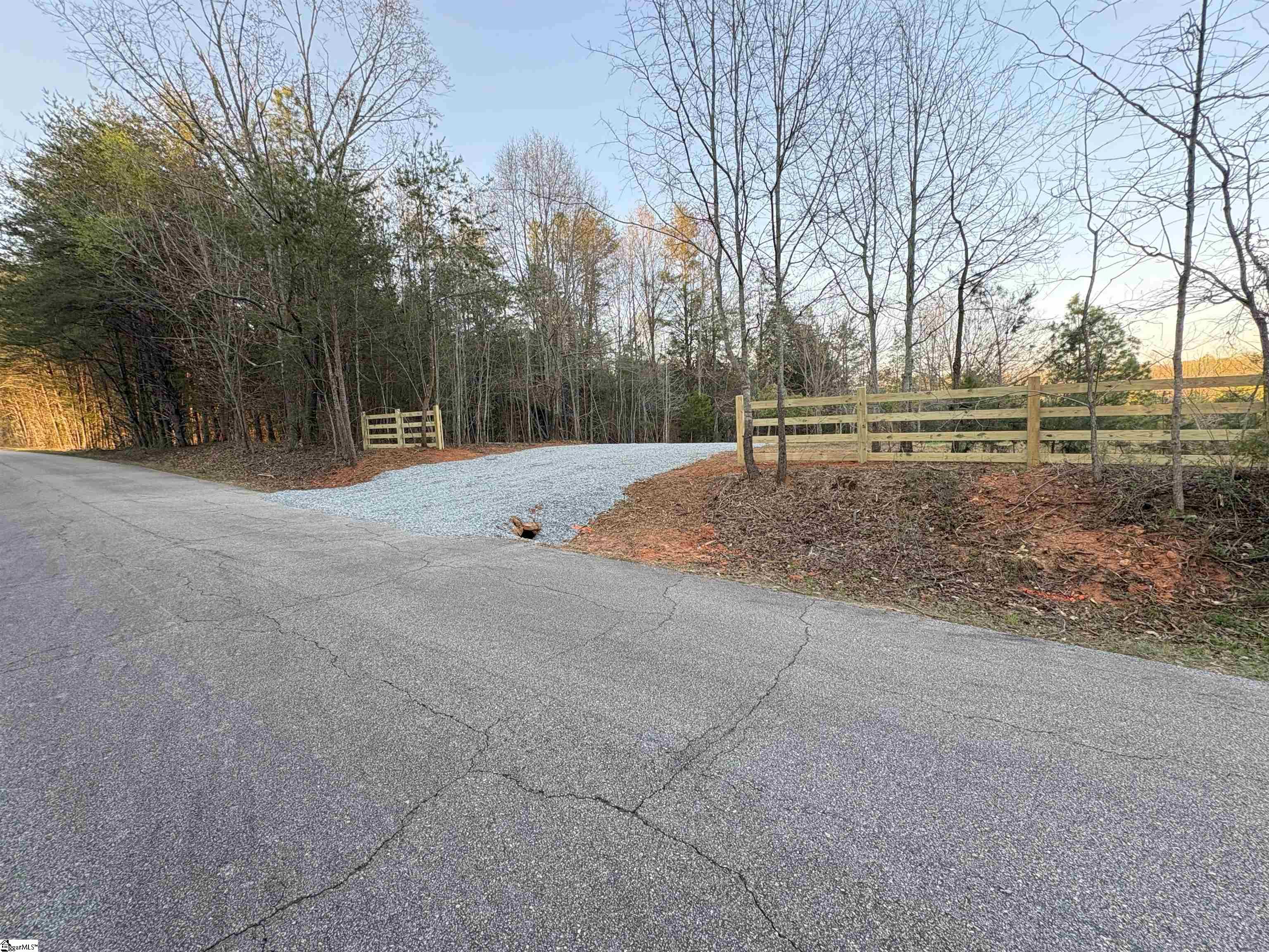 829 Bramlett Road Laurens, SC 29360 - Photo 2 of 26