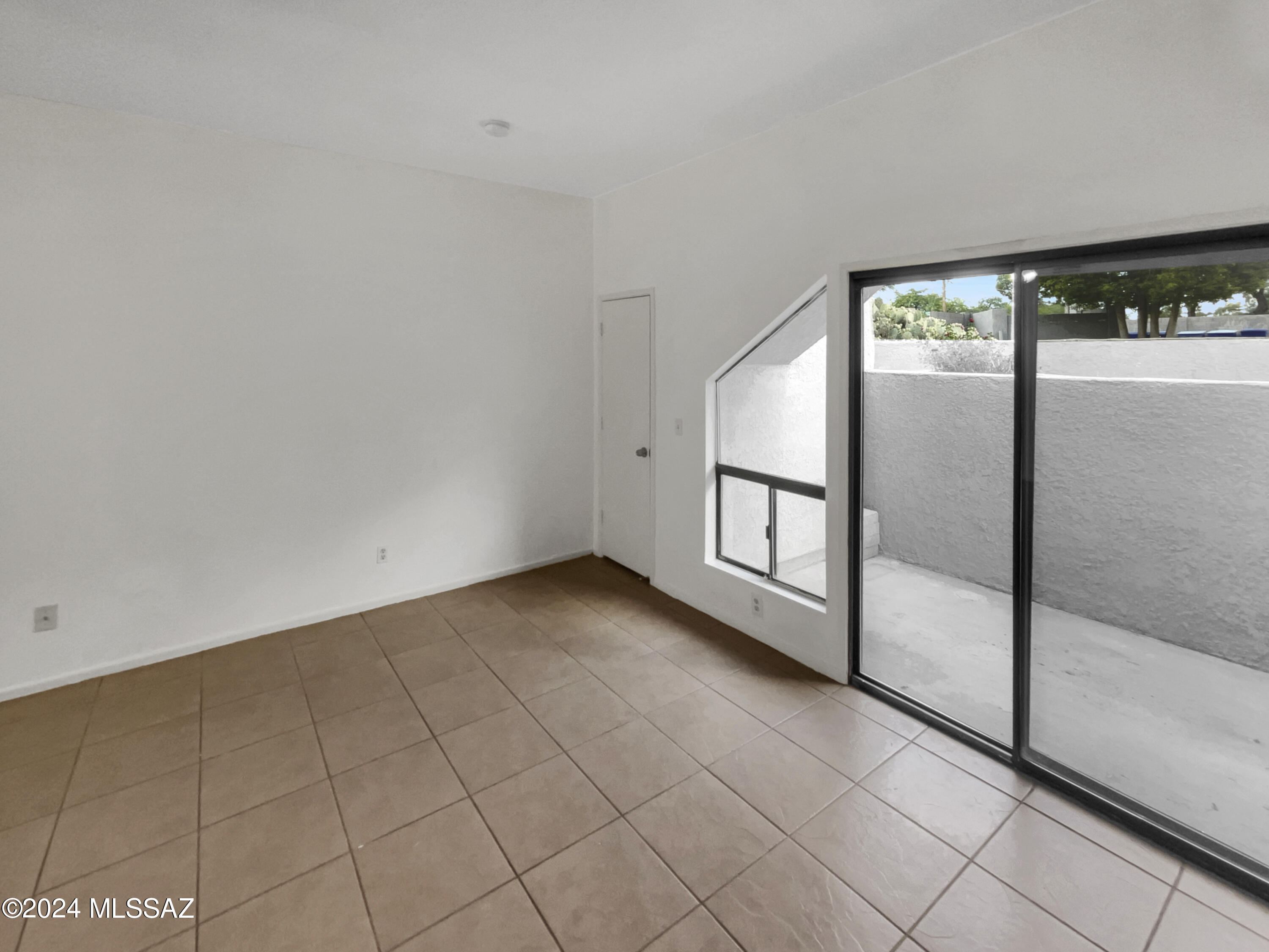 2744 North Country Club Road, Unit 109 Tucson, AZ 85716 - Photo 8 of 17 Gallery Image 8