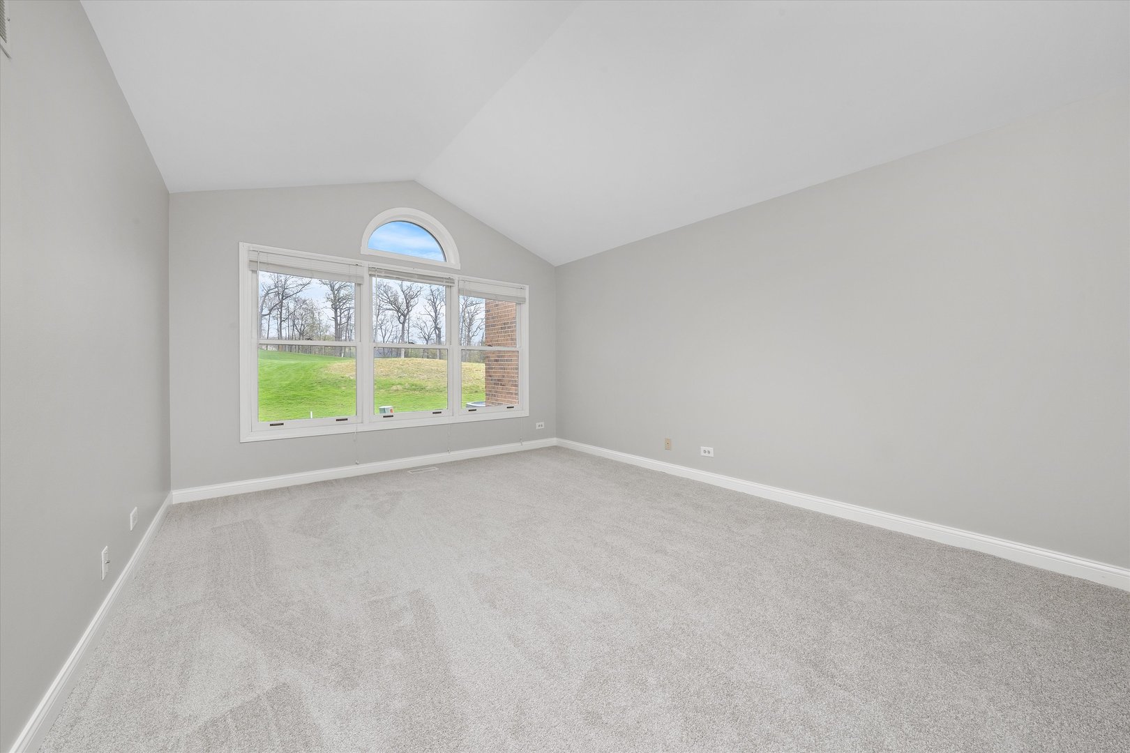 10620 Golf Road Orland Park, IL 60462 - Photo 21 of 42 an empty room with windows