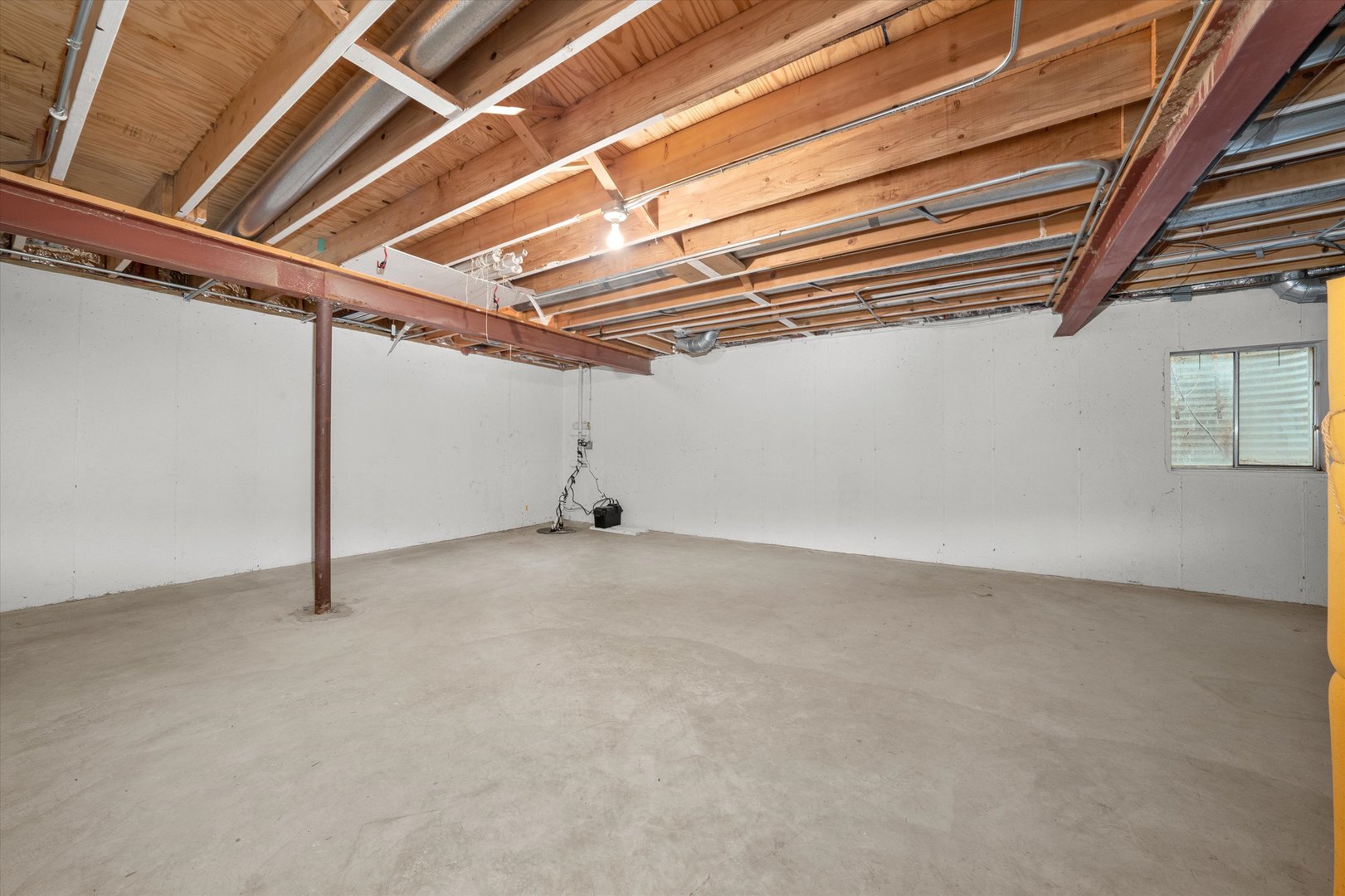 10620 Golf Road Orland Park, IL 60462 - Photo 27 of 42 a view of an empty room