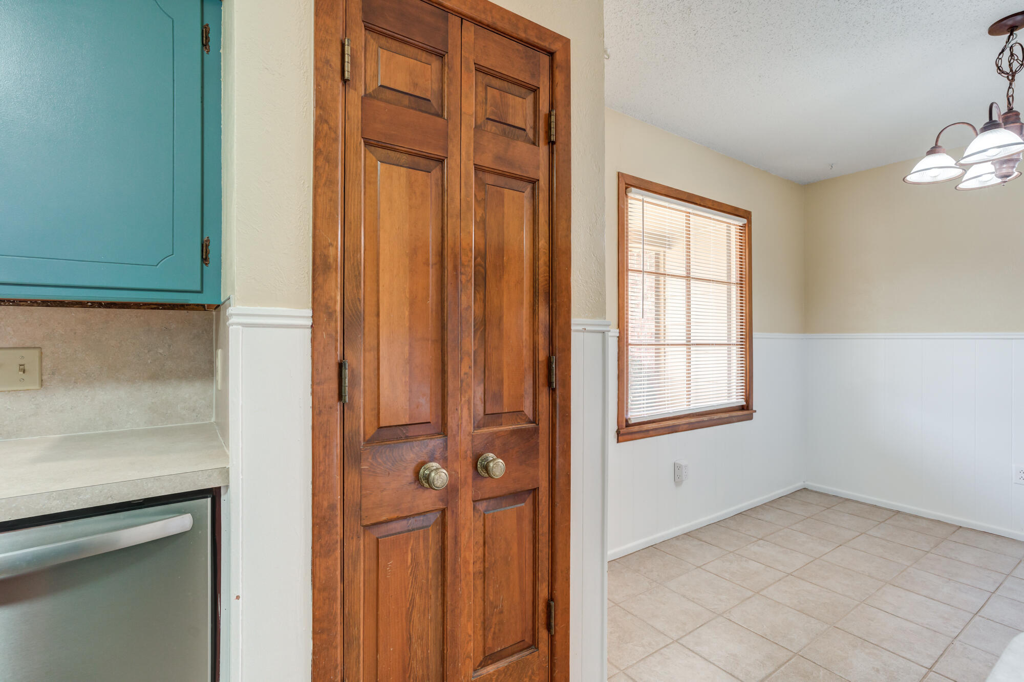 4816 8th Street Lubbock, TX 79416 - Photo 16 of 46 4816-8th-St_Lubbock-TX_19_Pantry