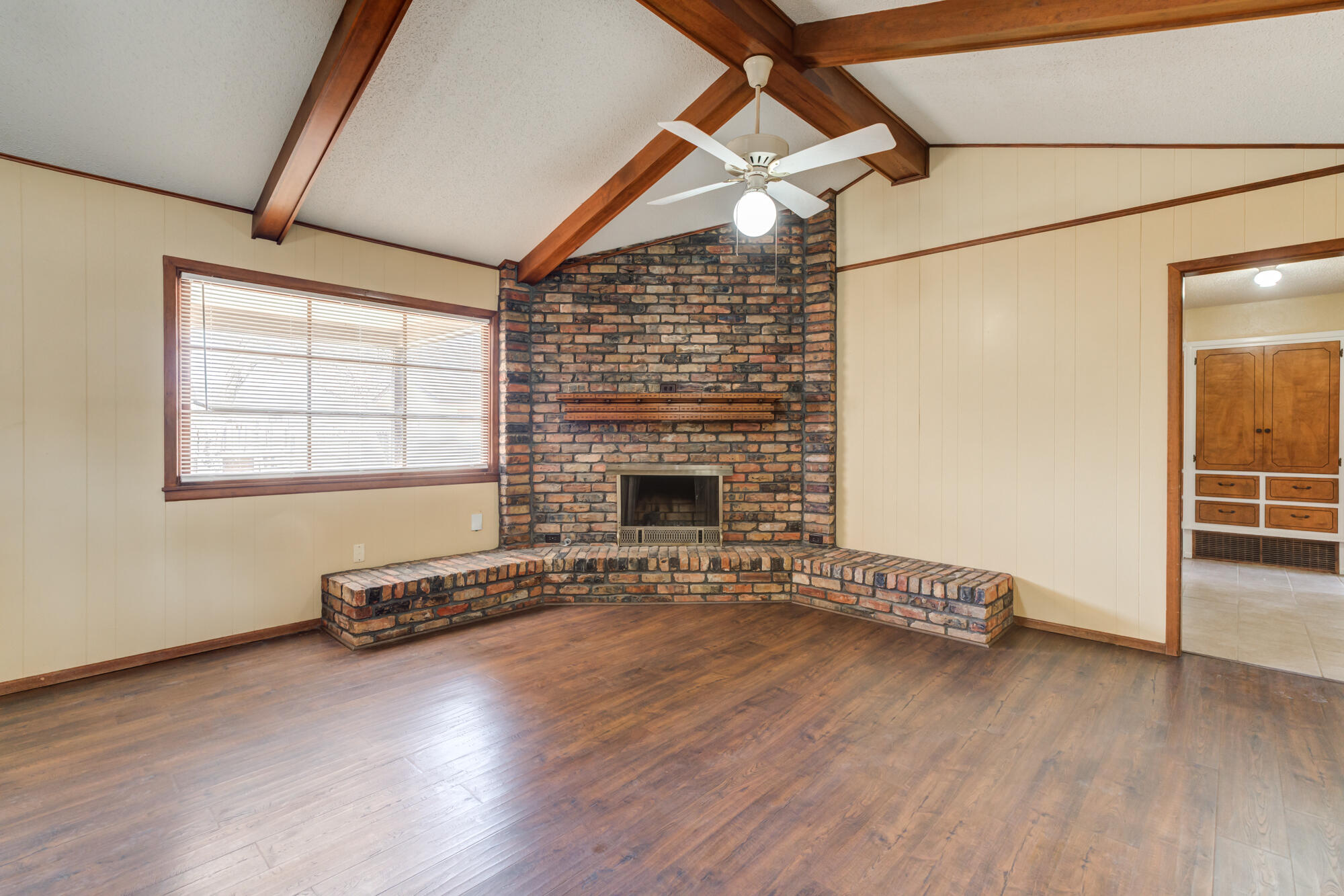 4816 8th Street Lubbock, TX 79416 - Photo 2 of 46 4816-8th-St_Lubbock-TX_26_Living-Room